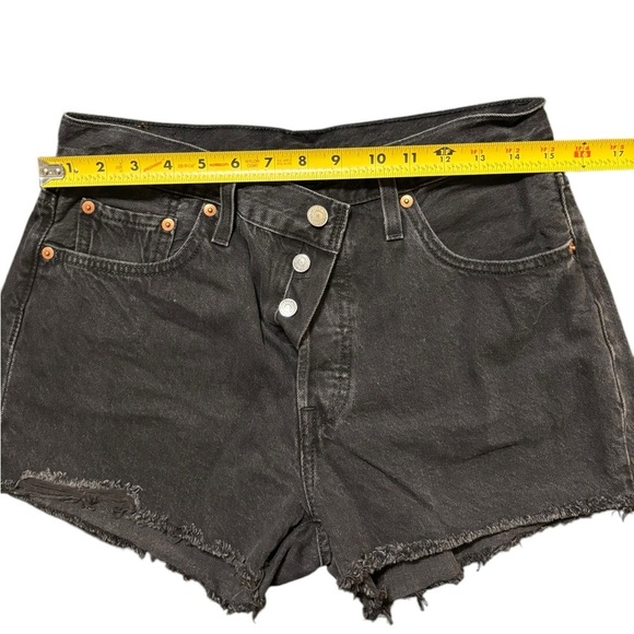 Levi's Black Jean Shorts High-Waisted Frayed Hem - Picture 8 of 9